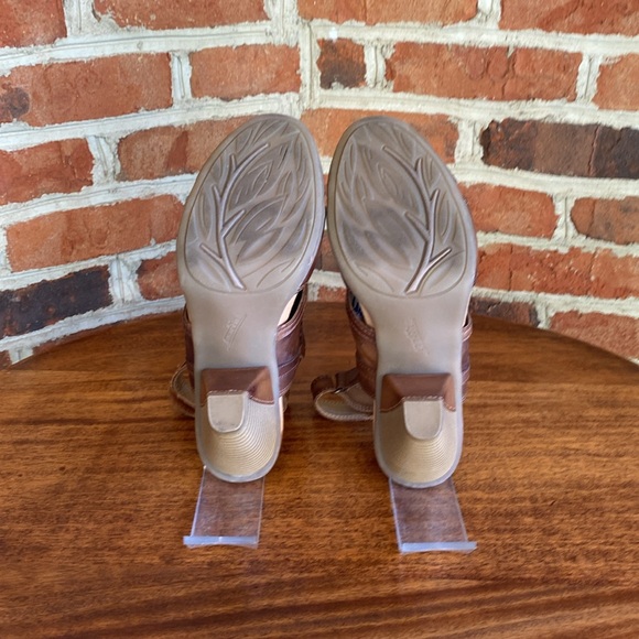 Earth Alpaca soft peep toe wedges, size 7.5, good condition - Picture 4 of 7